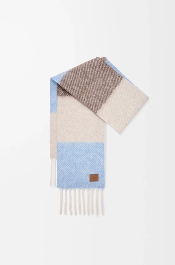 Sjaal van een mix van alpaca en wol Sjaal van een mix van alpaca en wol