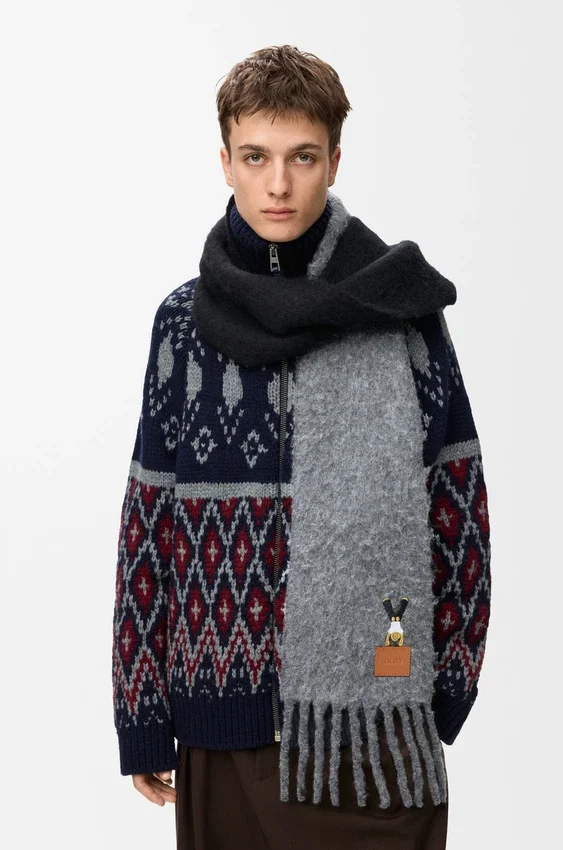 Sjaal van een mix van alpaca en wol Sjaal van een mix van alpaca en wol