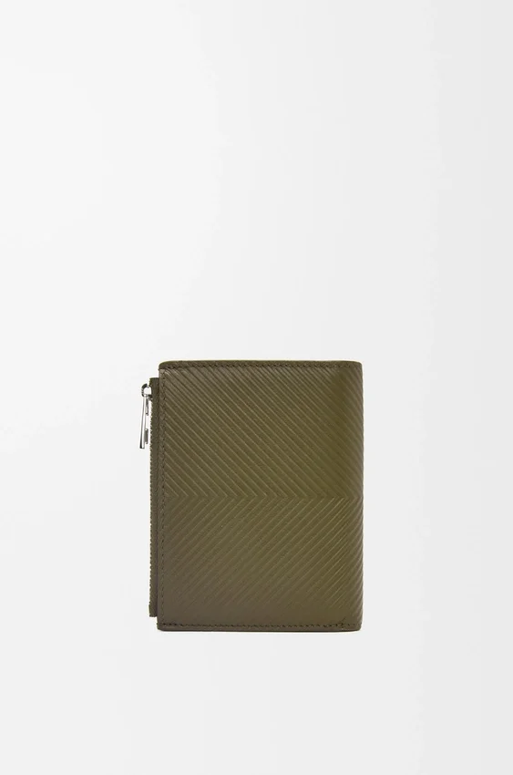 Slanke, compacte portemonnee van klassiek kalfsleer met textuur Slanke, compacte portemonnee van klassiek kalfsleer met textuur
