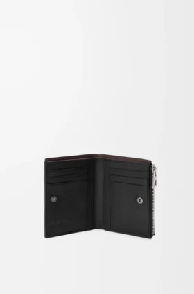 Switch slanke, compacte portemonnee van soepel generfd kalfsleer en suède