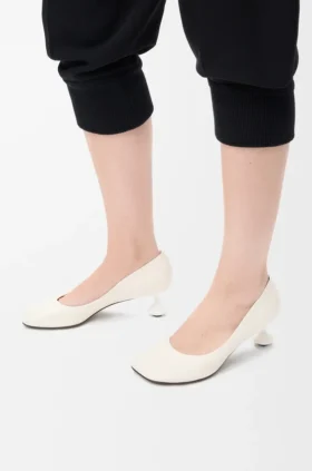 Toy Pumps of goat skin