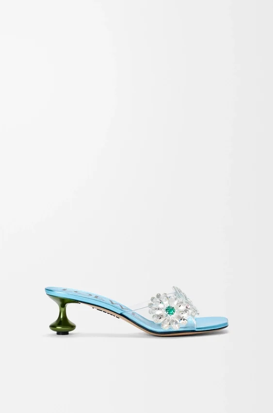 Toy-Sandalen mit kristallenen Blumen aus PVC Toy-Sandalen mit kristallenen Blumen aus PVC