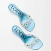Toy-Sandalen mit kristallenen Blumen aus PVC Toy-Sandalen mit kristallenen Blumen aus PVC