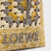 Vak met trekkoord van klassiek kalfsleer en raffia Vak met trekkoord van klassiek kalfsleer en raffia