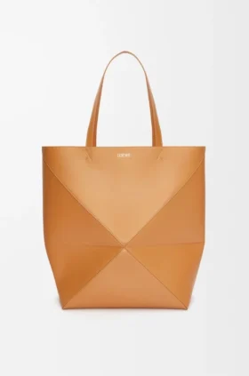 XL Puzzle Fold Tote bag van glanzend kalfsleer XL Puzzle Fold Tote bag van glanzend kalfsleer