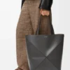 XL Puzzle Fold Tote bag van glanzend kalfsleer XL Puzzle Fold Tote bag van glanzend kalfsleer