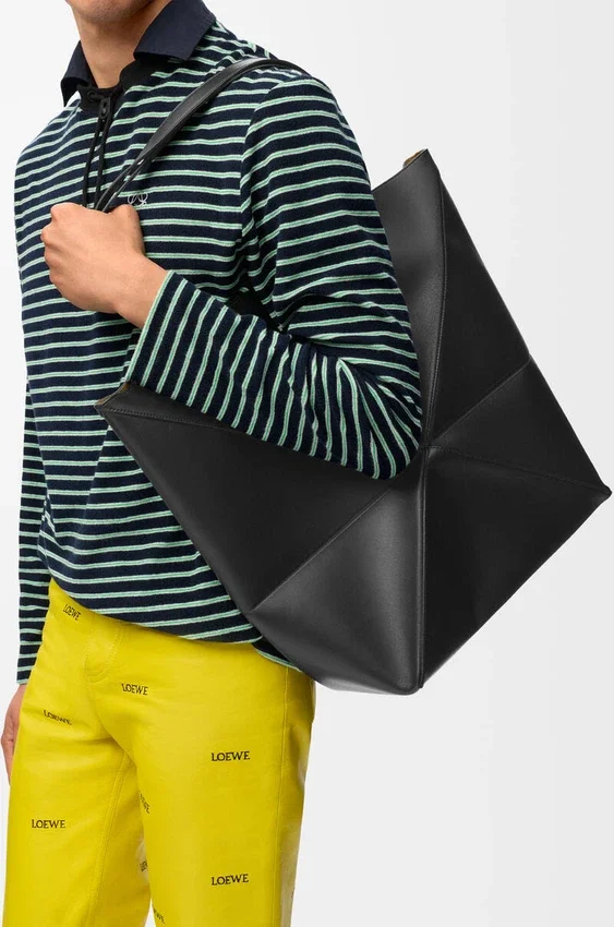 XL Puzzle Fold Tote bag van glanzend kalfsleer XL Puzzle Fold Tote bag van glanzend kalfsleer
