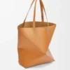 XL Puzzle Fold Tote bag van glanzend kalfsleer XL Puzzle Fold Tote bag van glanzend kalfsleer