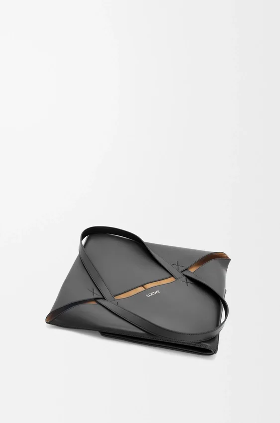 XL Puzzle Fold Tote bag van glanzend kalfsleer XL Puzzle Fold Tote bag van glanzend kalfsleer