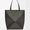XL Puzzle Fold Tote bag van glanzend kalfsleer XL Puzzle Fold Tote bag van glanzend kalfsleer