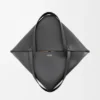 XL Puzzle Fold Tote bag van glanzend kalfsleer XL Puzzle Fold Tote bag van glanzend kalfsleer