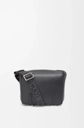 XS Military Messengertas van soepel, glad kalfsleer en jacquard