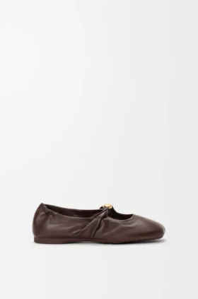 Zachte ballerina met ‘Pebble’-motief van nappa-lamsleer
