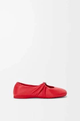 Zachte ballerina met ‘Pebble’-motief van nappa-lamsleer