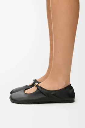 Zachte ballerina met ‘Pebble’-motief van nappa-lamsleer