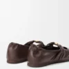Zachte ballerina met ‘Pebble’-motief van nappa-lamsleer Zachte ballerina met ‘Pebble’-motief van nappa-lamsleer