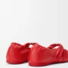 Zachte ballerina met ‘Pebble’-motief van nappa-lamsleer Zachte ballerina met ‘Pebble’-motief van nappa-lamsleer