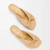 Zachte sandaal met ‘Pebble’-motief in stof met raffia-effect Zachte sandaal met ‘Pebble’-motief in stof met raffia-effect
