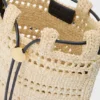 Zakje met trekkoord van raffia Zakje met trekkoord van raffia
