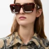 Zonnebril met afgeschuinde ‘Cateye’-vorm Zonnebril met afgeschuinde ‘Cateye’-vorm